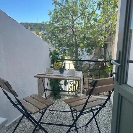 Kidoni Macaron Hotel