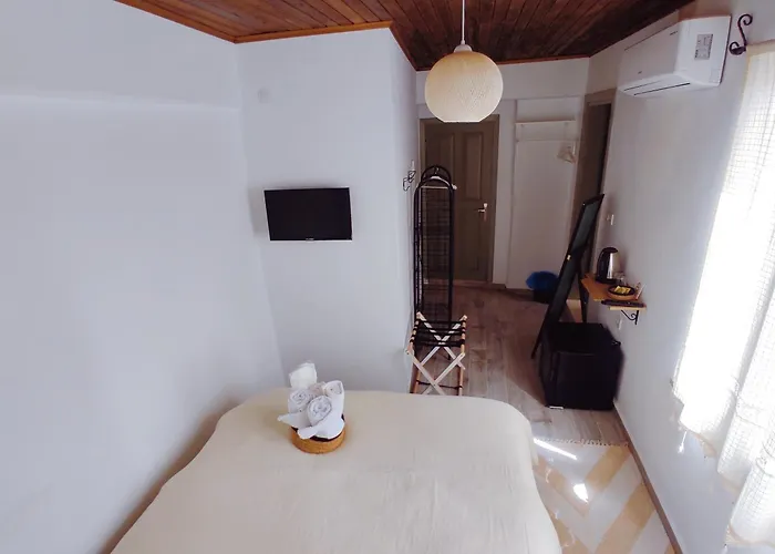 Kidoni Macaron Ayvalı